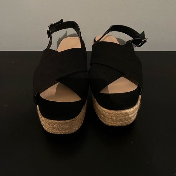 Platform Shoes/Sandals - Picture 2 of 5